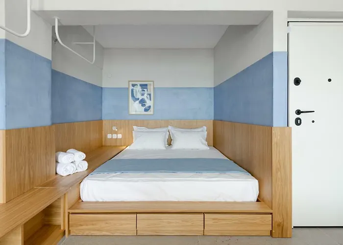 Eladia * Neos Marmaras